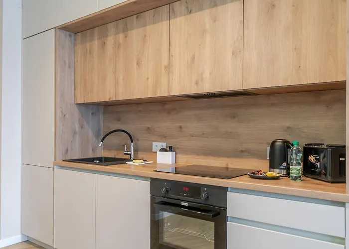 Spodek Urban Chic By Bookinghost *