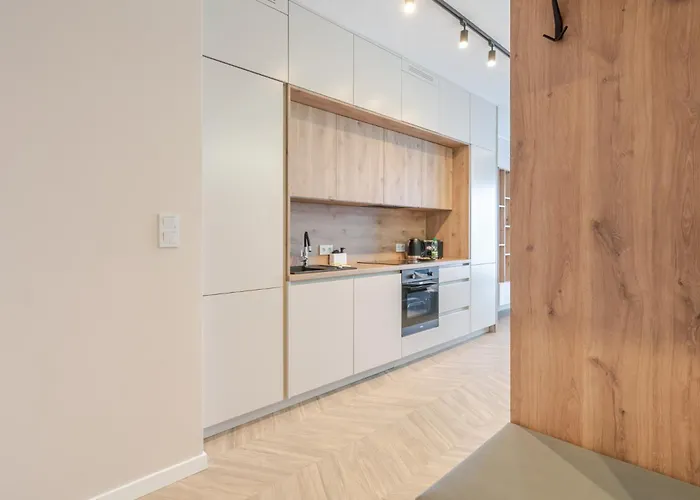 Spodek Urban Chic By Bookinghost